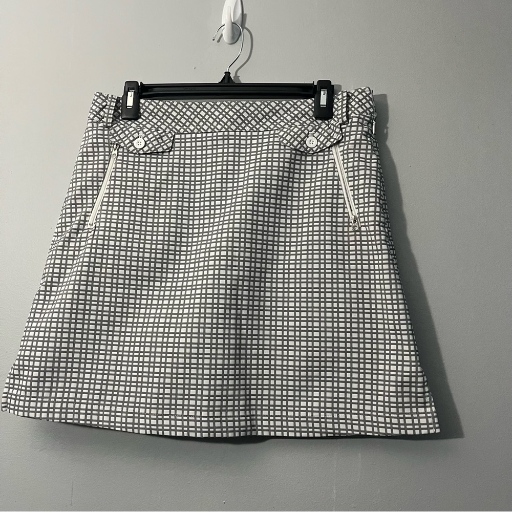 Nivo by‎ Lanctot Performance Golf Tennis Skort in white and grey Sz 6